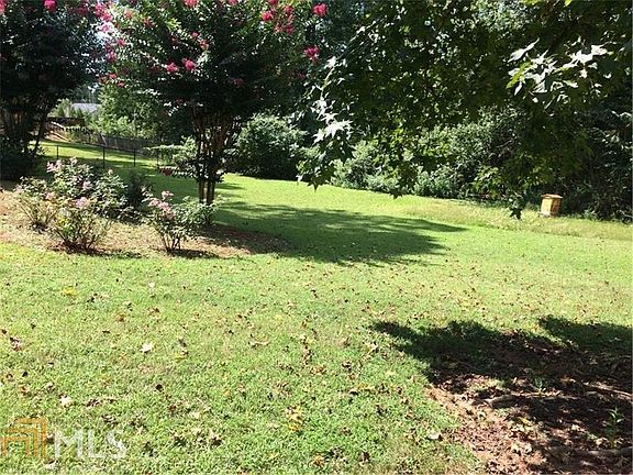 5th image of 211 Cathy Ann Ln NW