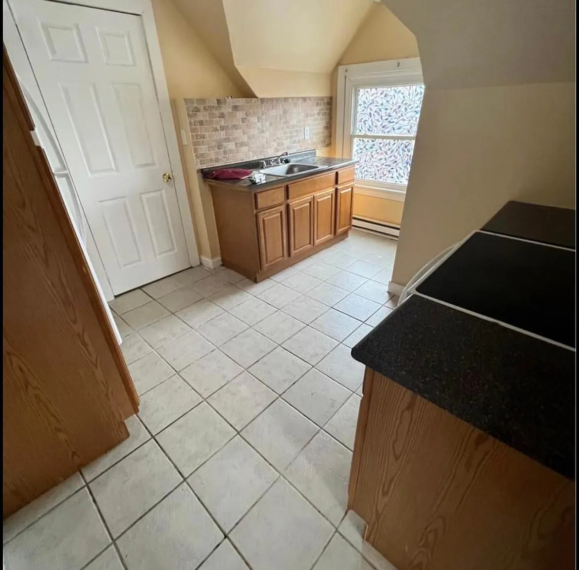 2 bed, 1000 sqft, $1,500 — Photo 3