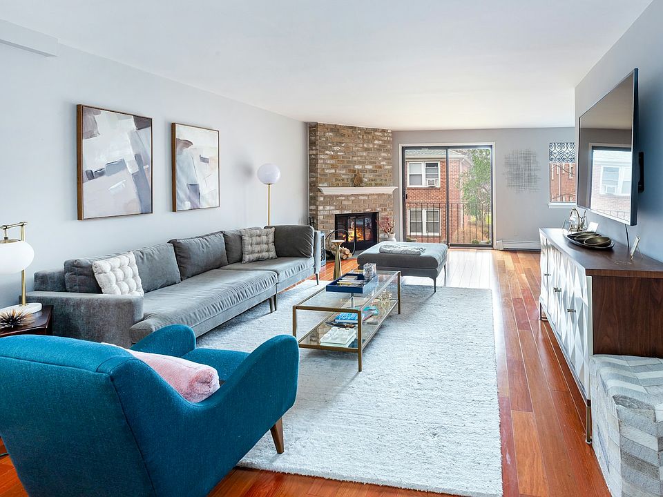 1st image of 89 N Broadway APT 117