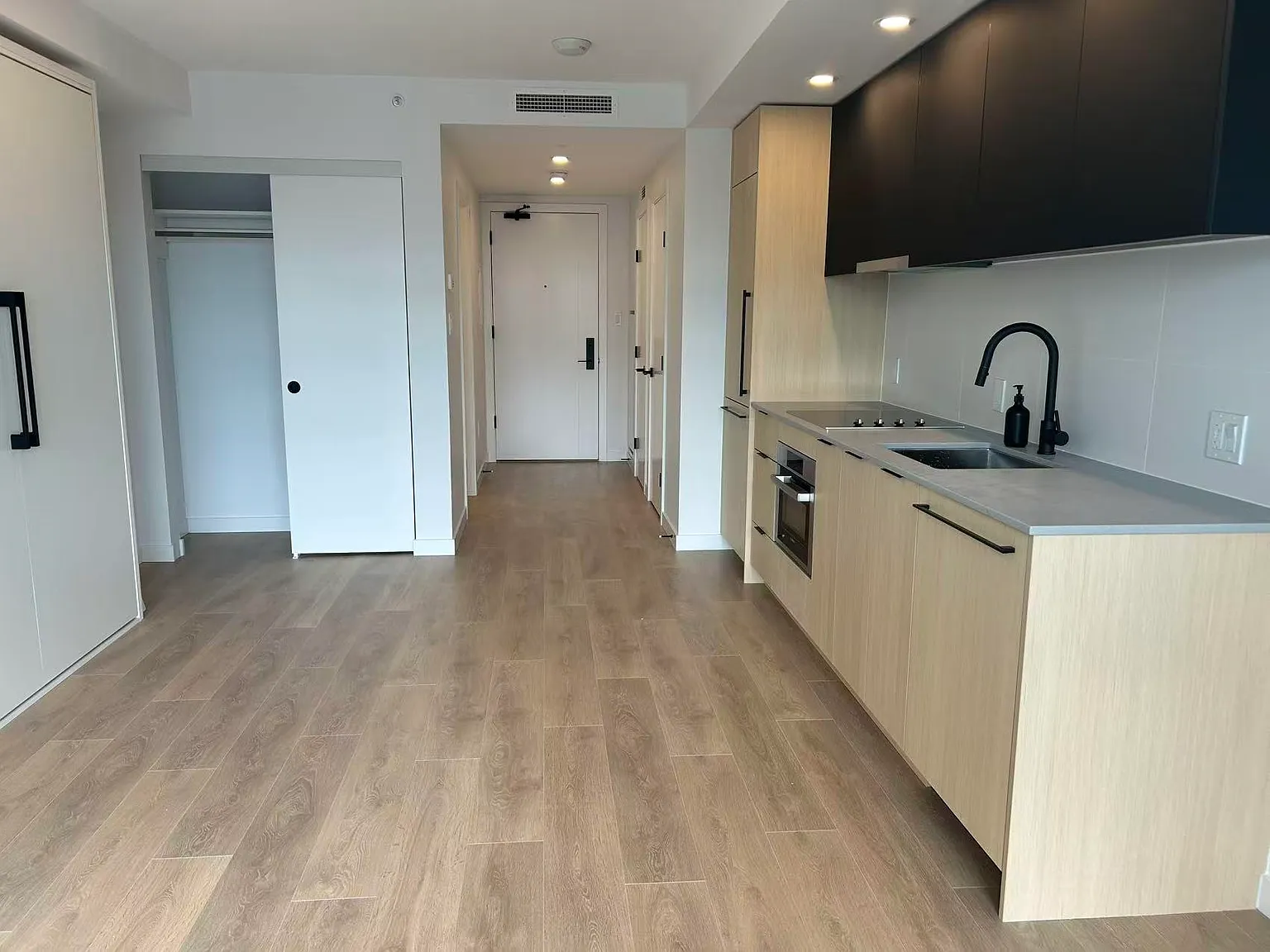 Studio, 460 sqft, $1,500 — Photo 2