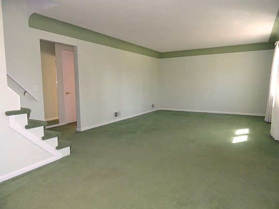 4th image of 8936 Cottonwood Dr