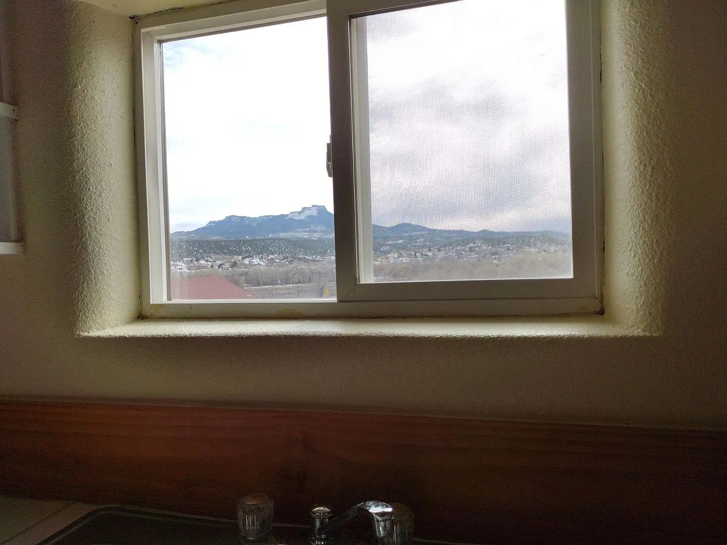 2 bedroom, 1 bathroom Single Family home — Photo 4