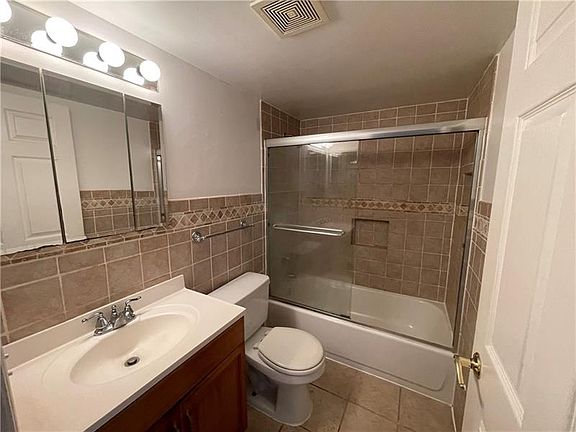 4th image of 5180 NE 6th Ave APT 604