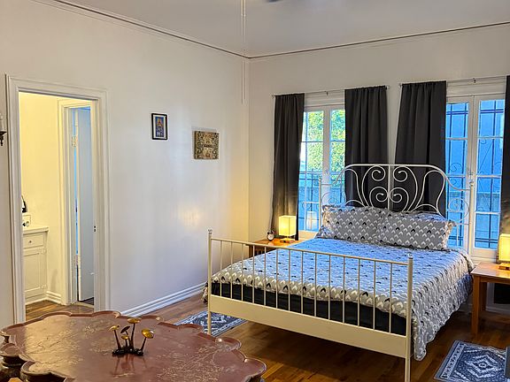 2nd image of 1803 N Wilton Pl APT 105
