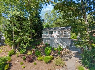 34 Marshfield Rd, East Lyme, CT 06333