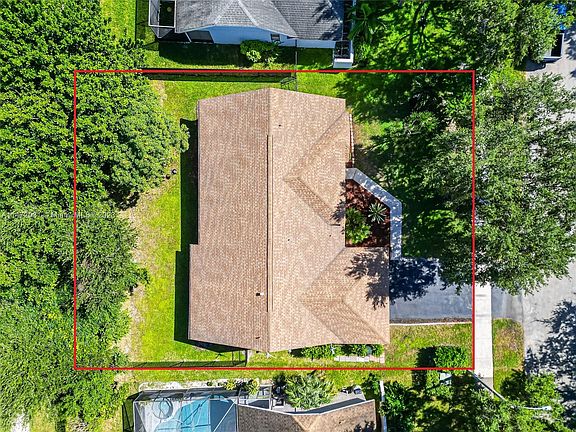 4th image of 5197 NW 52nd St