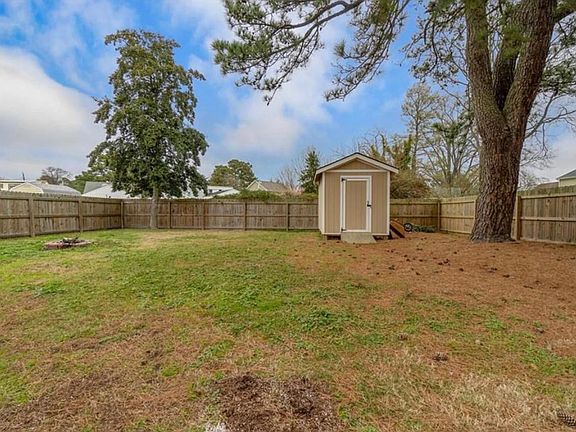 5th image of 3512 Essex Cir