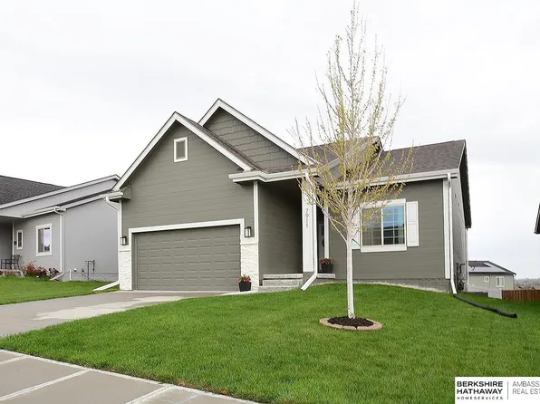 7911 N 149th St, Bennington, NE 68007