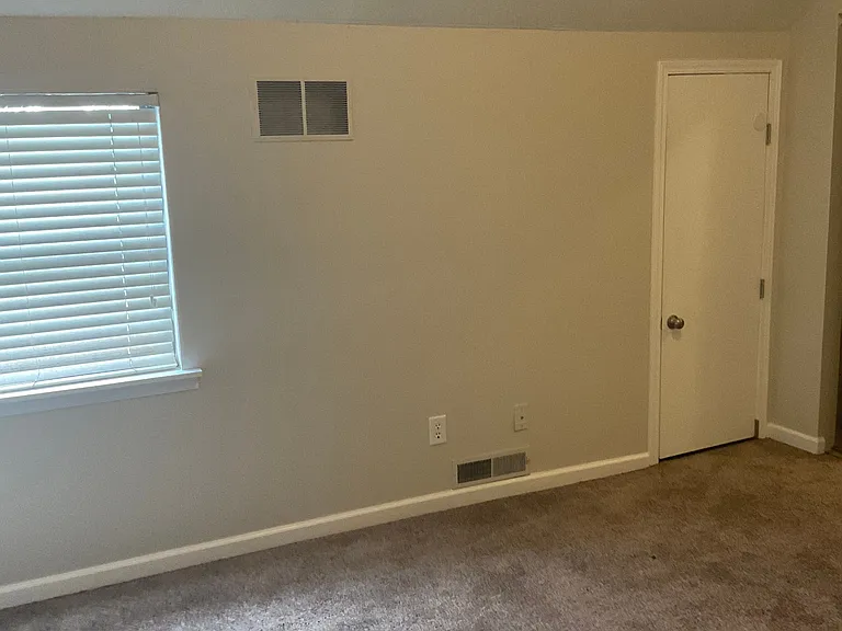 693 Chuck Gray Ct — Photo 9