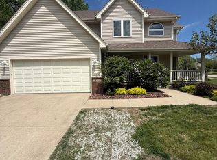 14903 Rosewood Dr, Clive, IA 50325