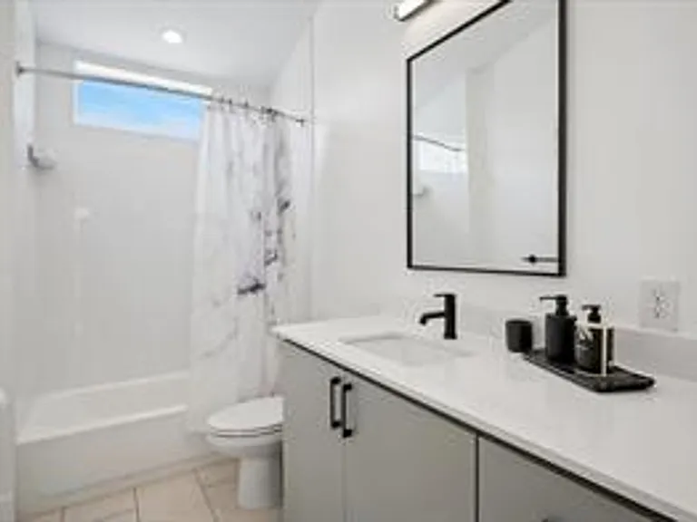 236 Melba St — Photo 29