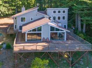 49011 Andiron Rd, Little River, CA 95456