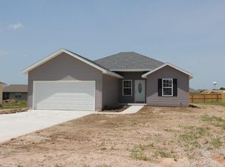 735 Cambridge, Marshfield, MO 65706