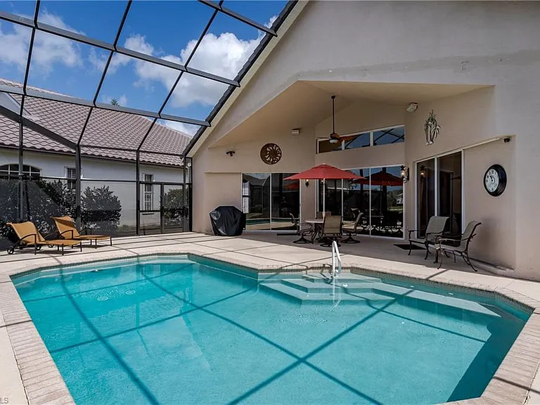 28460 Highgate Dr — Photo 28
