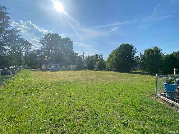 5th image of 717 Lunar Dr