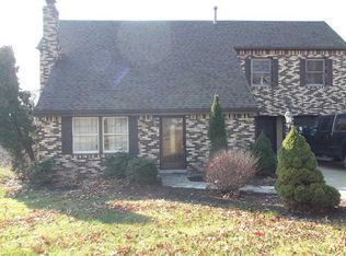 599 Debaldo Dr, West Mifflin, PA 15122