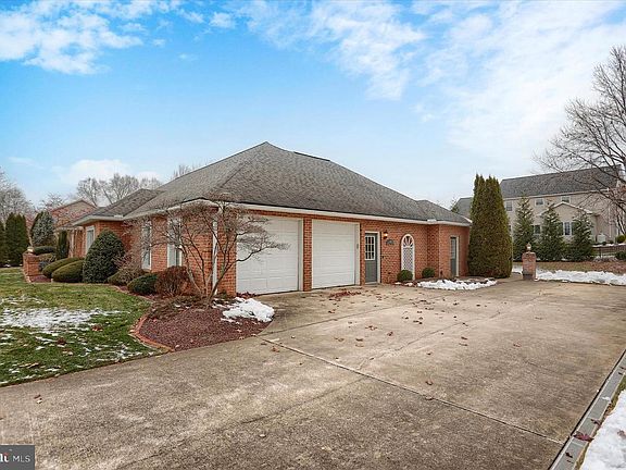 3rd image of 1779 Summerfield Dr