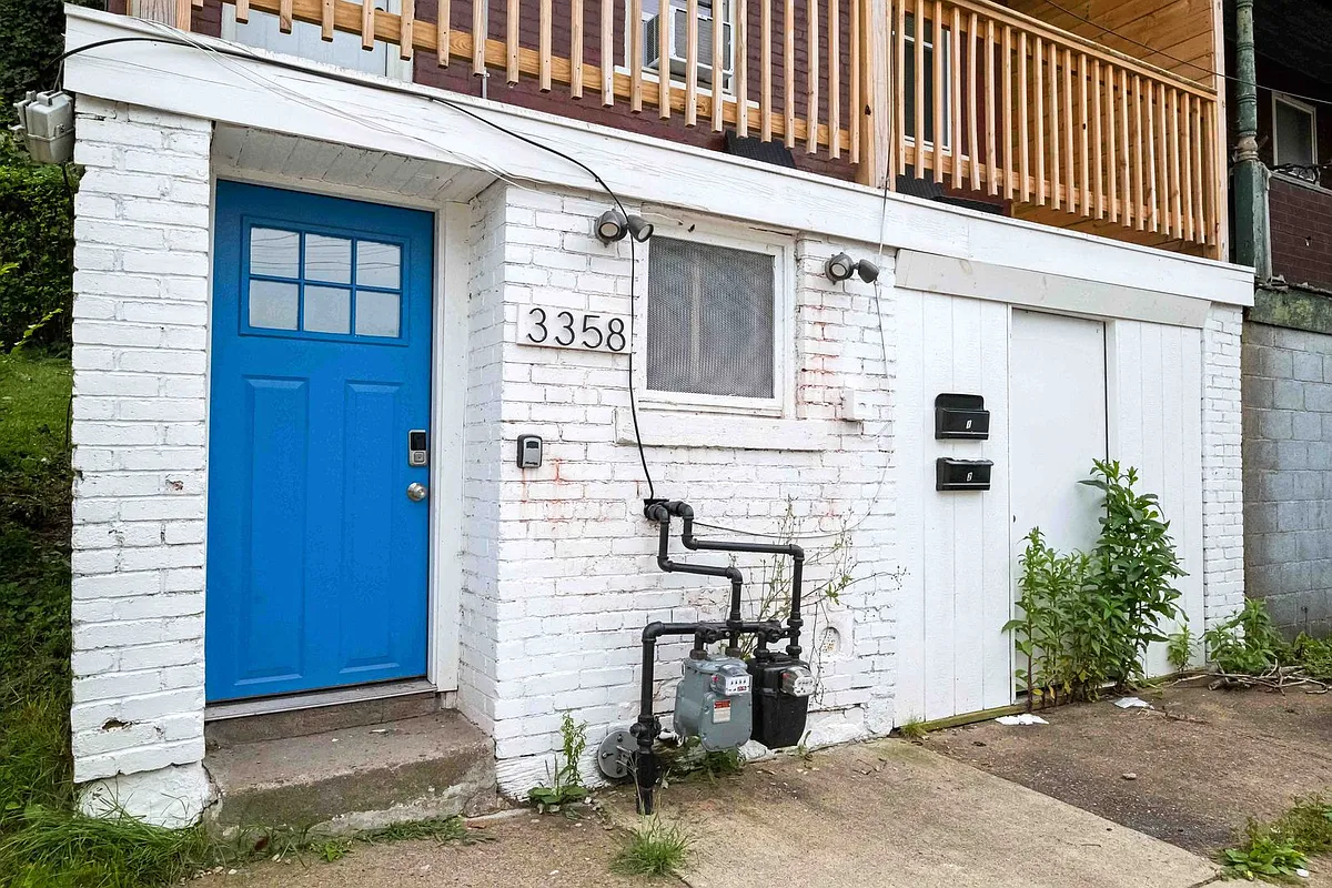 Building Photo - 3358 Ridgway