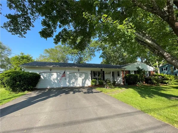 12 Oak Street, Plainfield, CT 06374