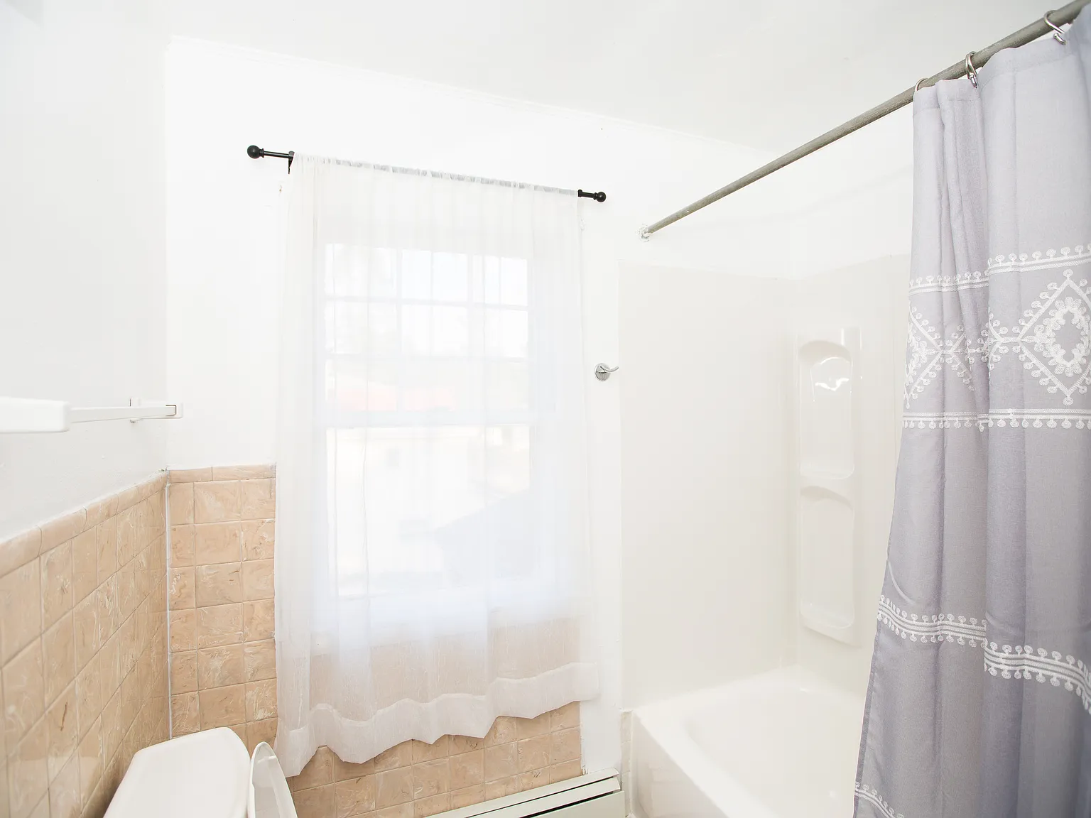 16 Myrtle Ave — Photo 3