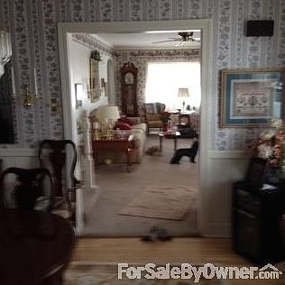 5th image of 1424 Sherman St