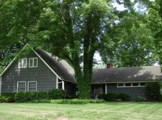 2303 Manchester Rd, Lawrence, KS 66049