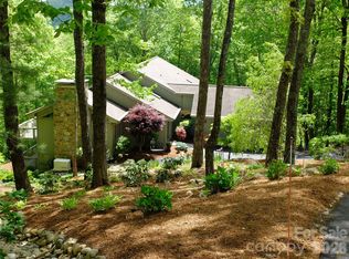 258 Dalhousie Ct, Flat Rock, NC 28731