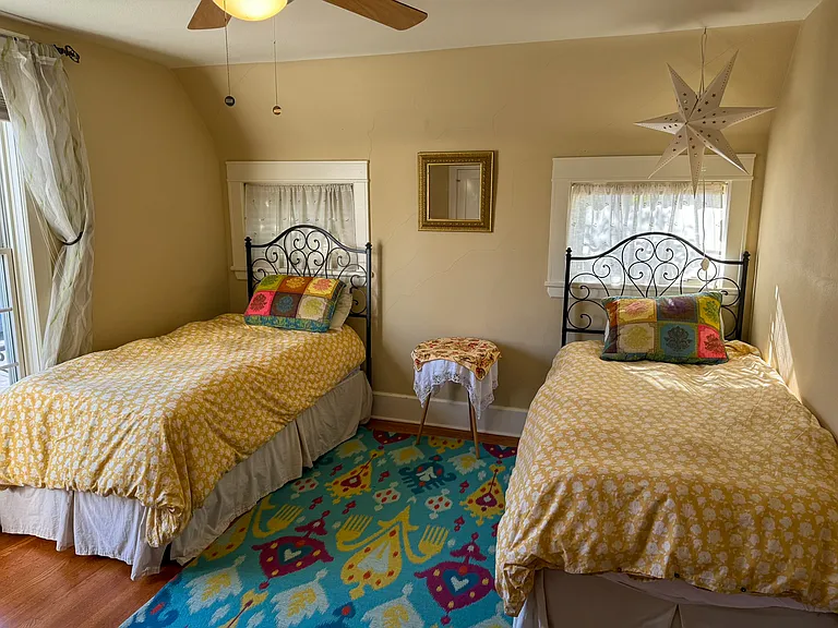 385 Coombs St — Photo 12