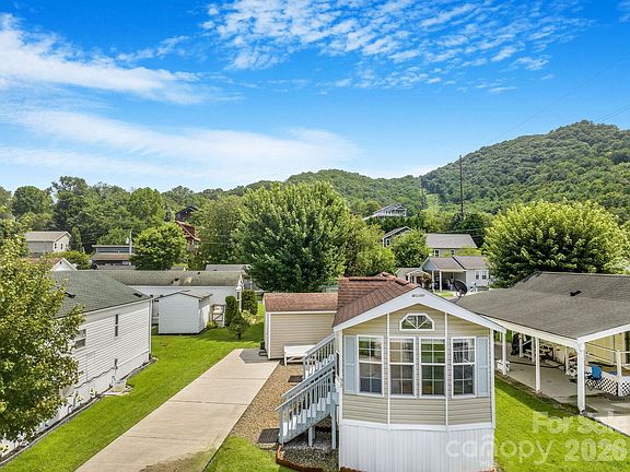 2nd image of 53 Strollers Ln