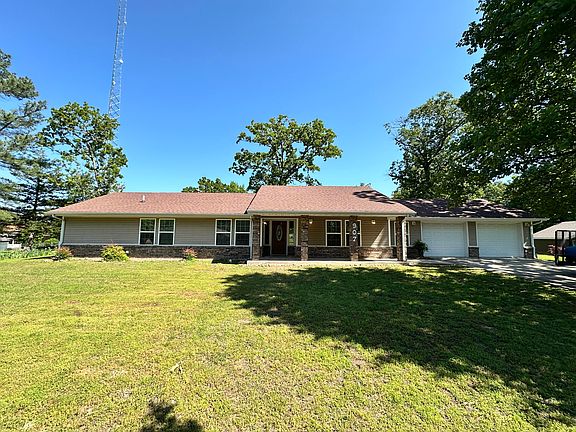 2nd image of 907 Liberty Drive