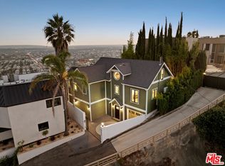 8446 Grand View Dr, Los Angeles, CA 90046