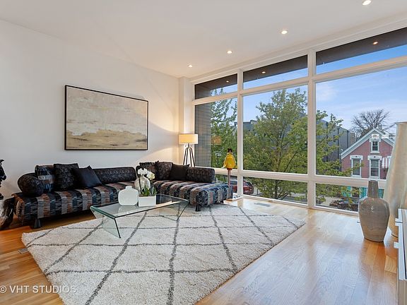 4th image of 1627 N Wolcott Ave