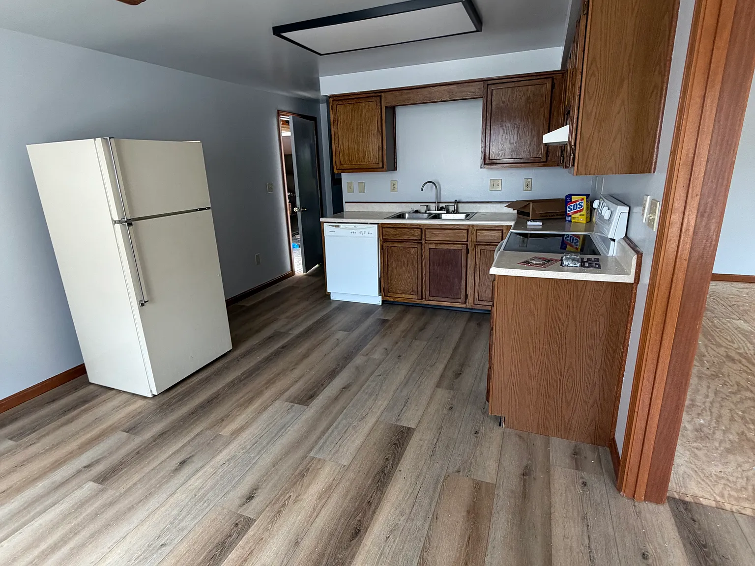 2 bed, 1.5 bath, 1000 sqft, $1,100 — Photo 2