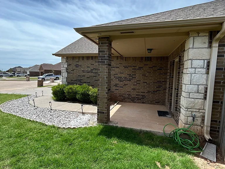 7707 SW Bradley Ct — Photo 3