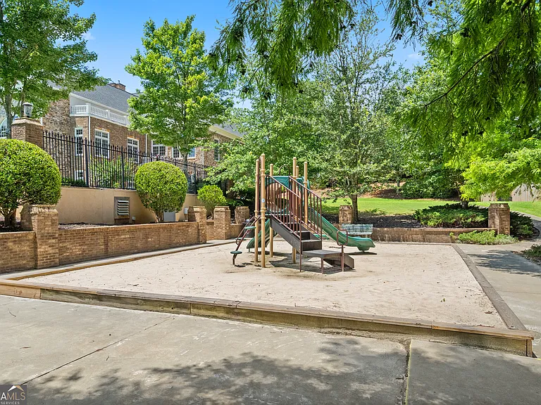 2045 Kent Ct — Photo 90