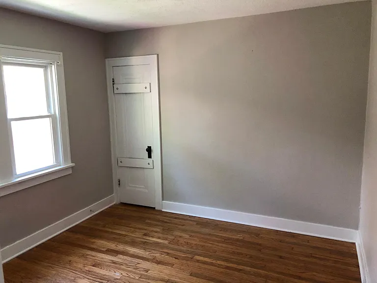 135 Fuller Ave NE — Photo 5