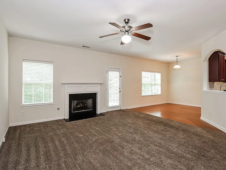 4740 Hopewell Manor Dr — Photo 5