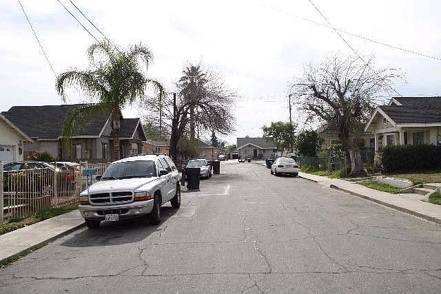 2nd image of 639 Perris St