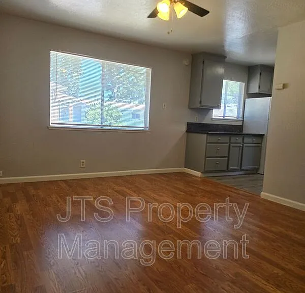 1515 V St #7 — Photo 14