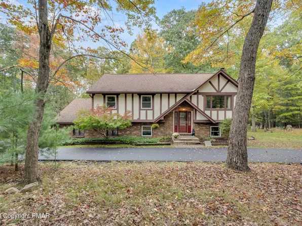 7205 Moss Dr, Swiftwater, PA 18370