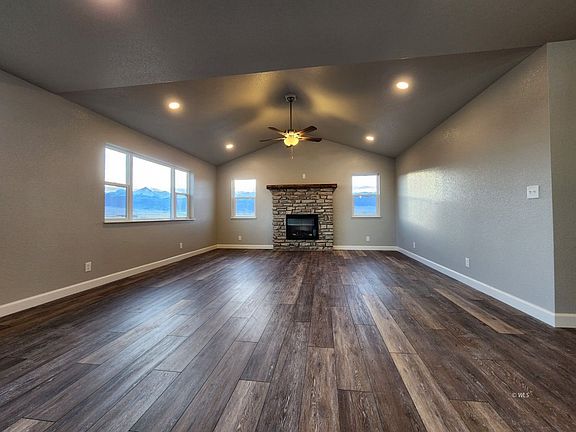 5th image of 100 Granite Ct