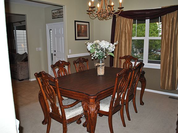 Formal Dining