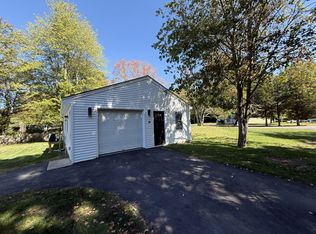 3 N Hillside St #B, Assonet, MA 02702