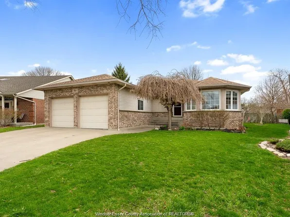 9 Heaton St, Amherstburg, ON N9V 3Y9