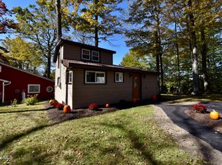 8 Park Avenue, Middle Grove, NY 12850