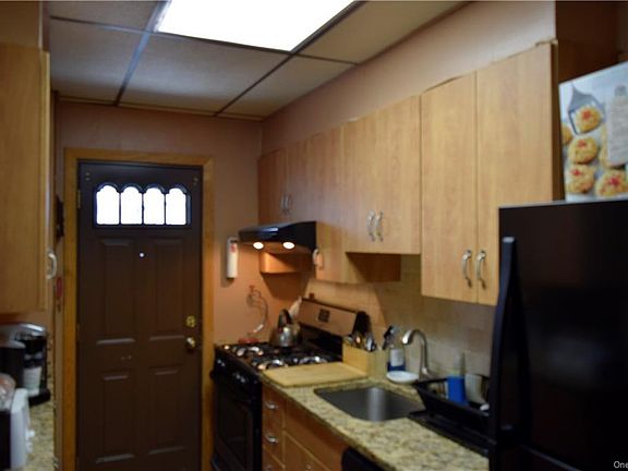 5th image of 2549 Mickle Ave