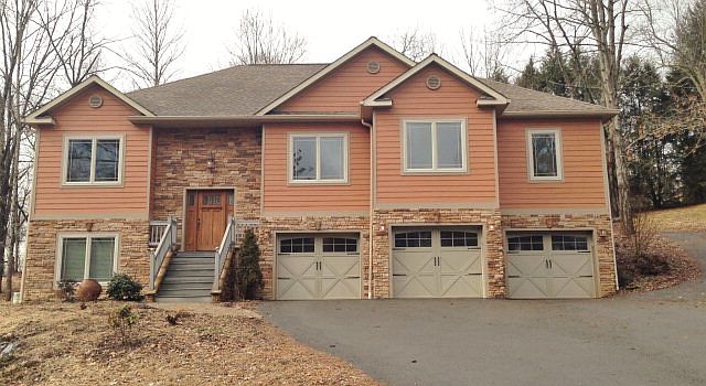 1st image of 3215 Dogwood Dr