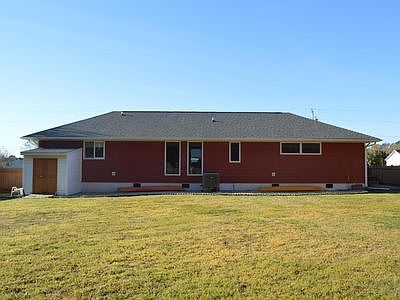 2nd image of 349 Country Club Ln