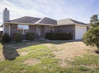 135 Pineridge Blvd, Rogersville, MO 65742