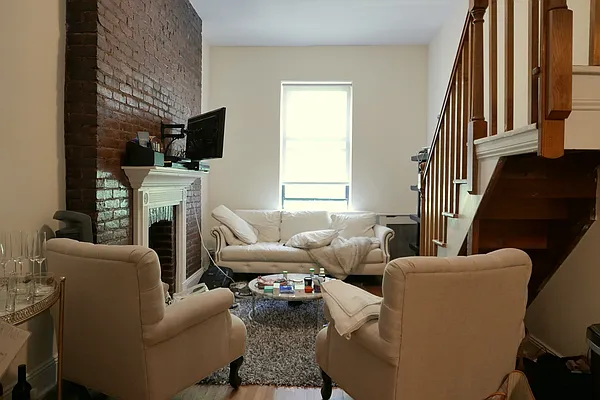 Rented by JK Dansar Corp | media 15